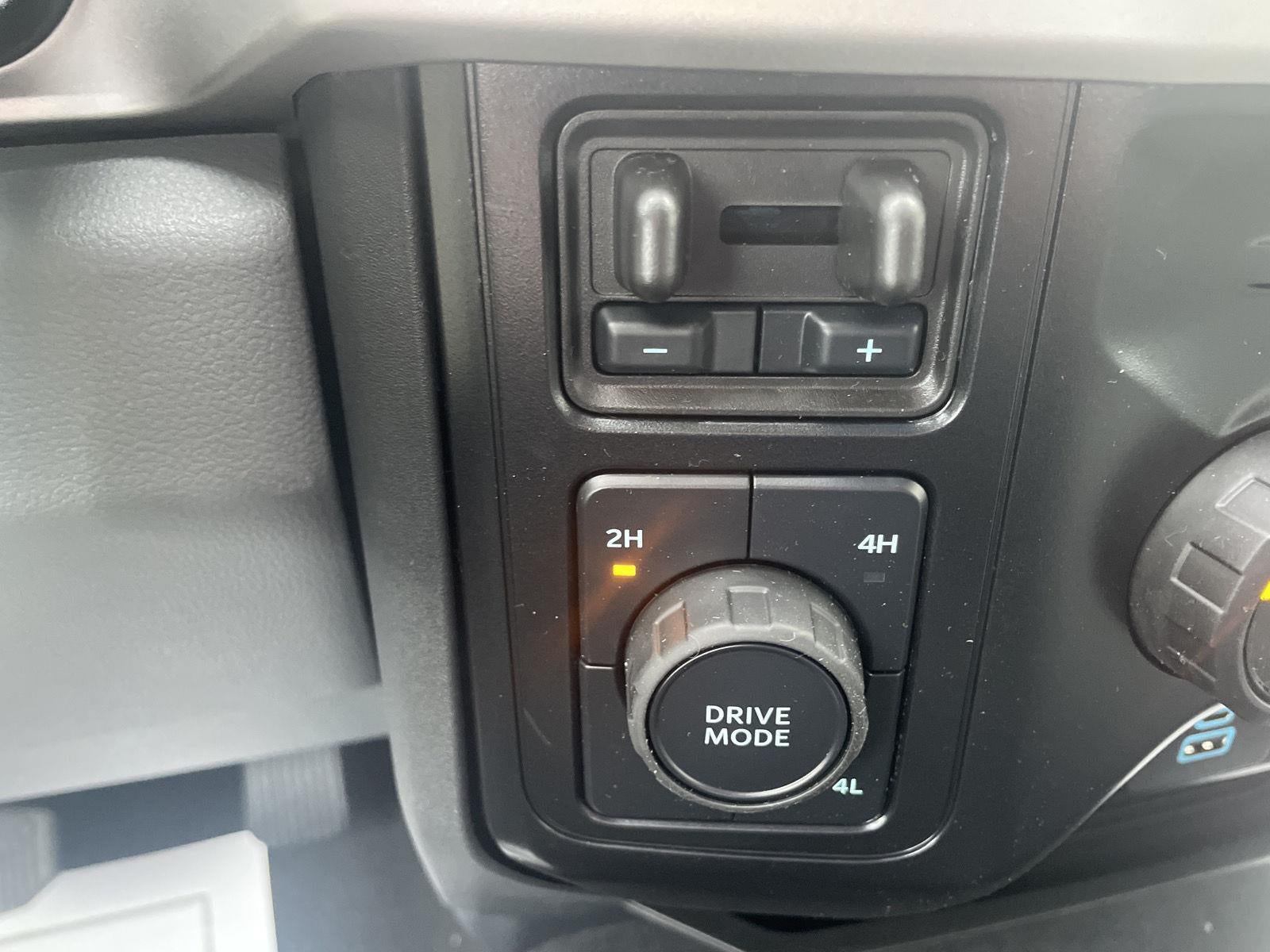 2026 Ford F-350 Super Duty XLT