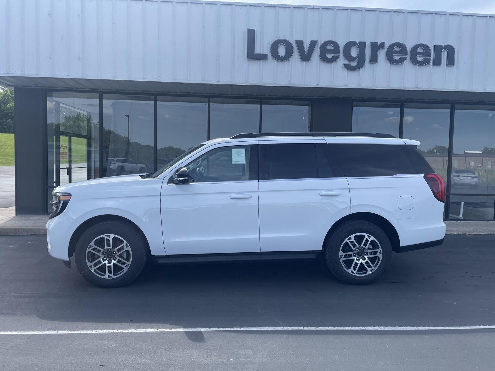 2026 Ford Expedition Active 4x4's photo