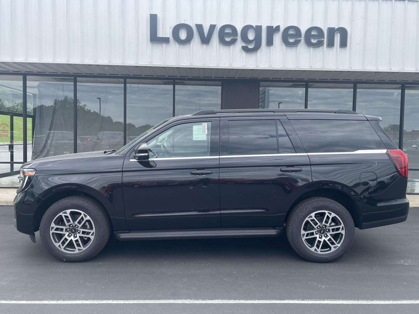 2026 Ford Expedition Active