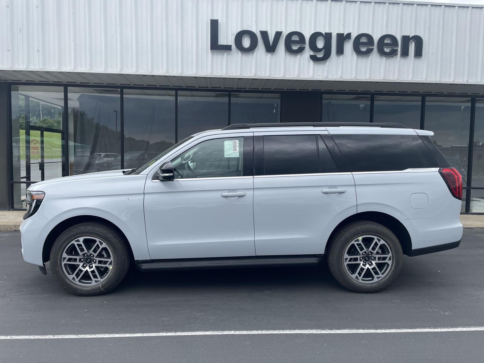 2026 Ford Expedition Active 4x4's photo