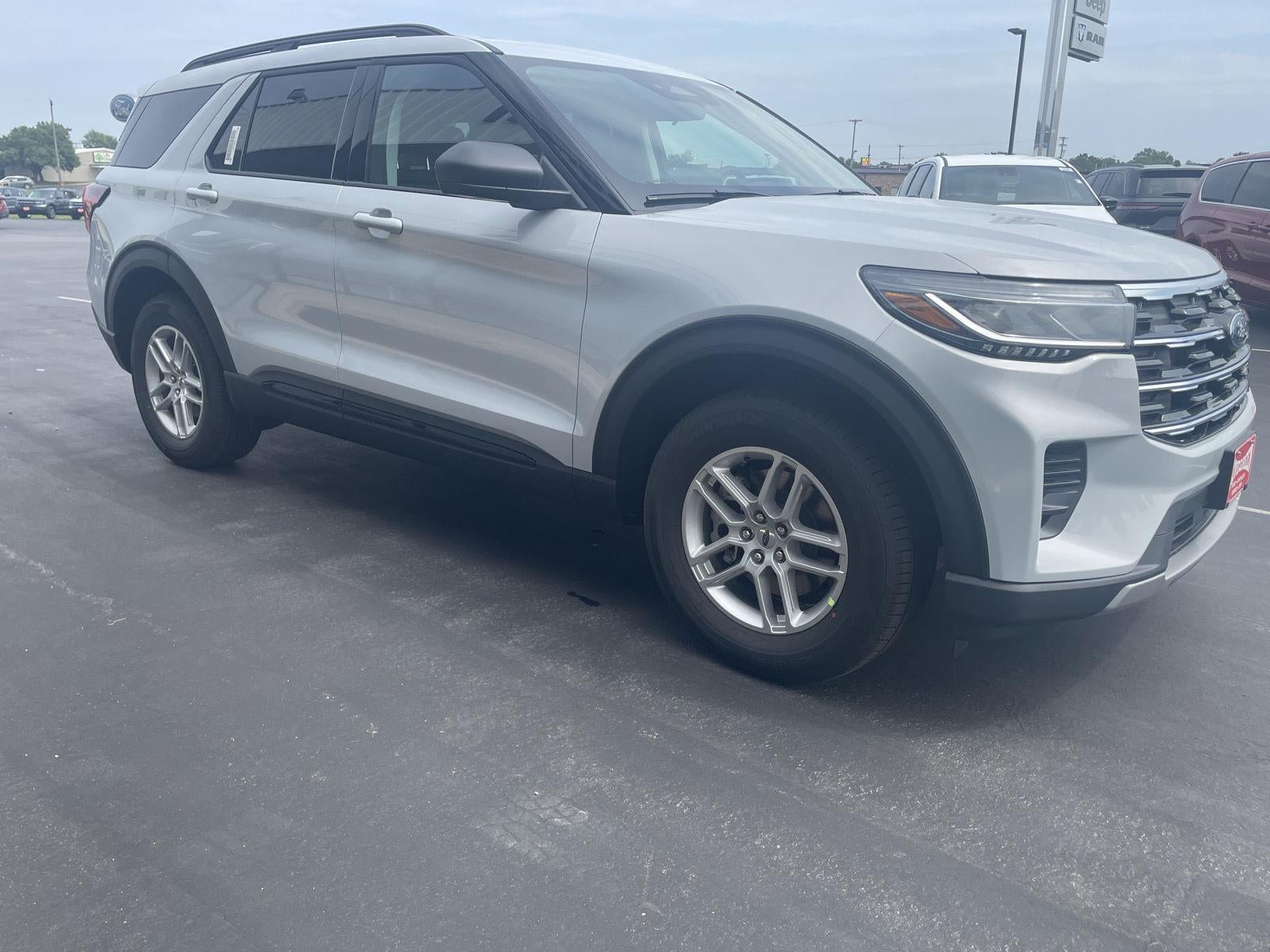 2026 Ford Explorer Active w/200A Pkg
