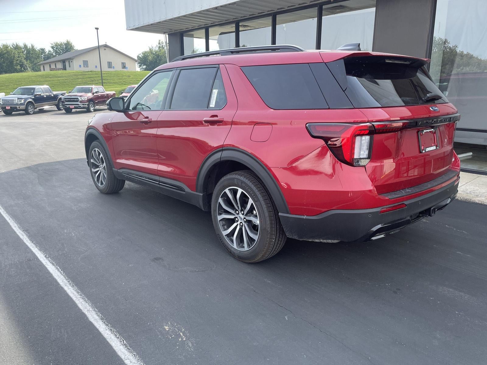 2026 Ford Explorer ST-Line