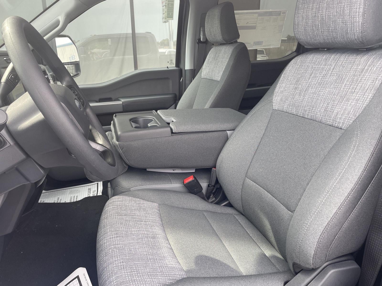 2027 Ford Super Duty F-250 XLT