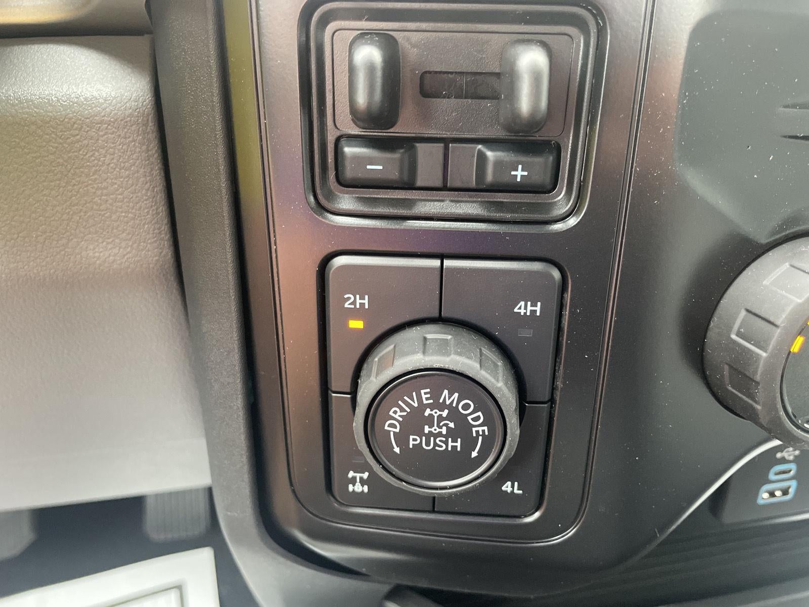 2027 Ford Super Duty F-250 XLT