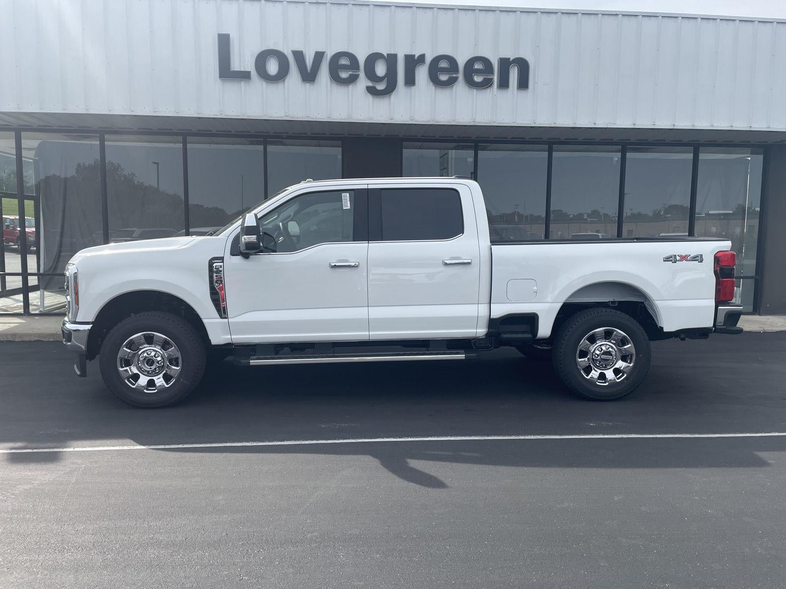 2027 Ford Super Duty F-250 Lariat