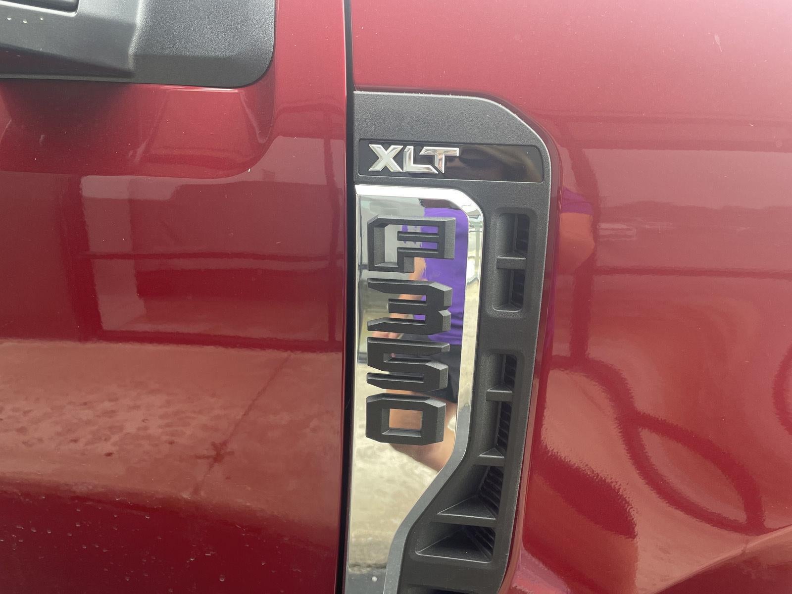 2027 Ford Super Duty F-350 Drw XLT