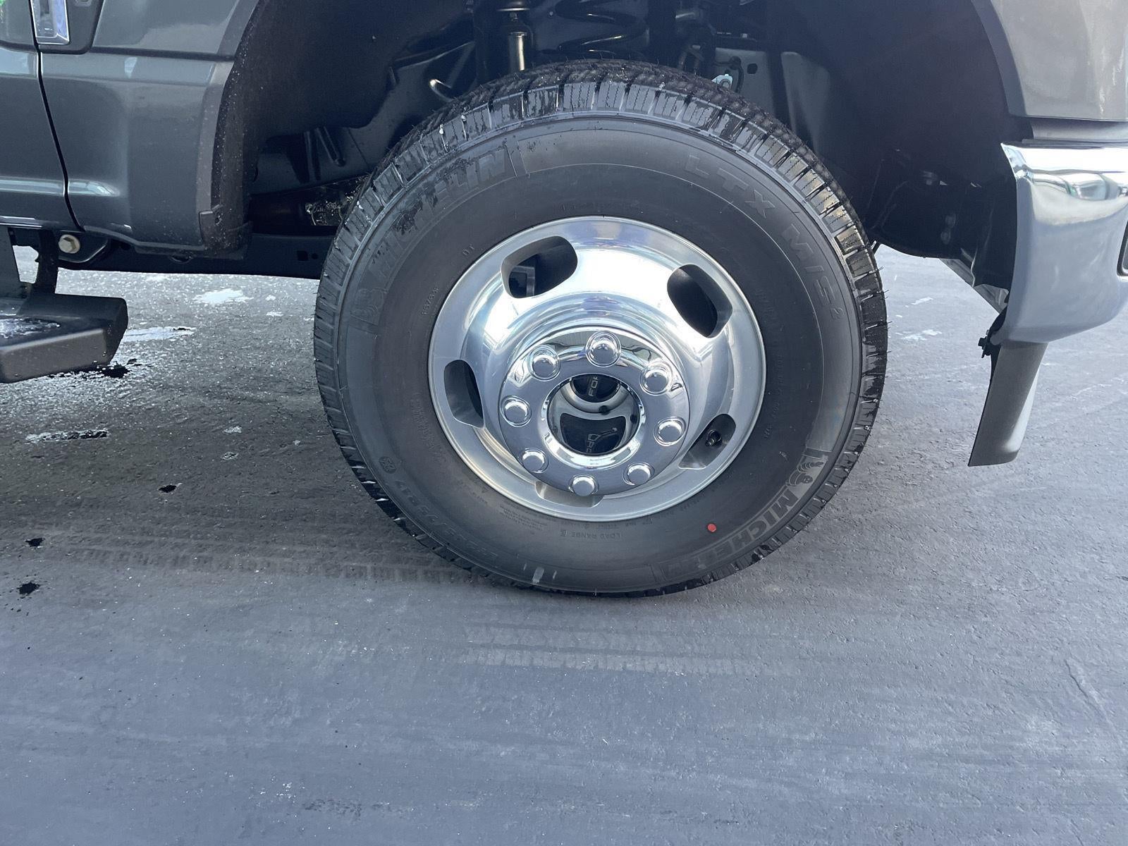 2026 Ford F-350 Super Duty Lariat