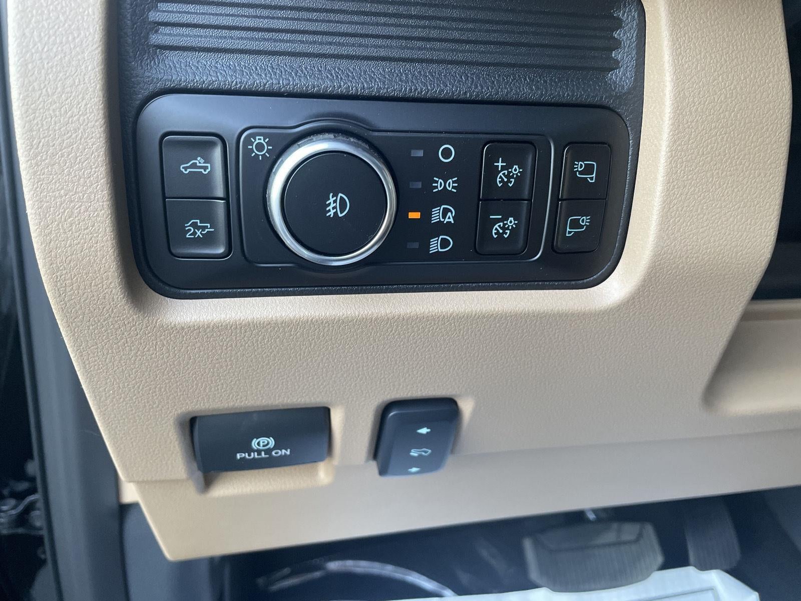 2026 Ford Super Duty F-350 DRW LARIAT