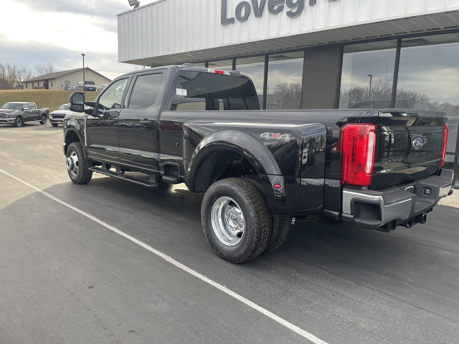 2026 Ford Super Duty F-350 XLT