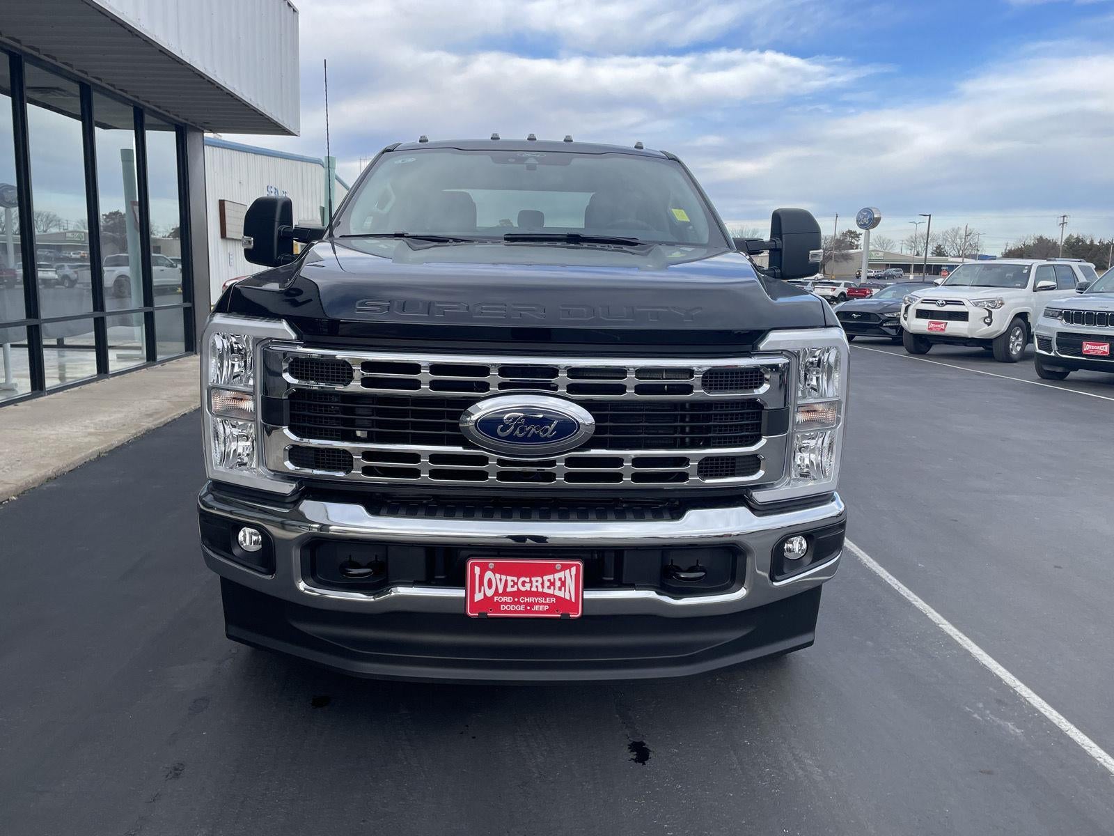 2026 Ford Super Duty F-350 XLT