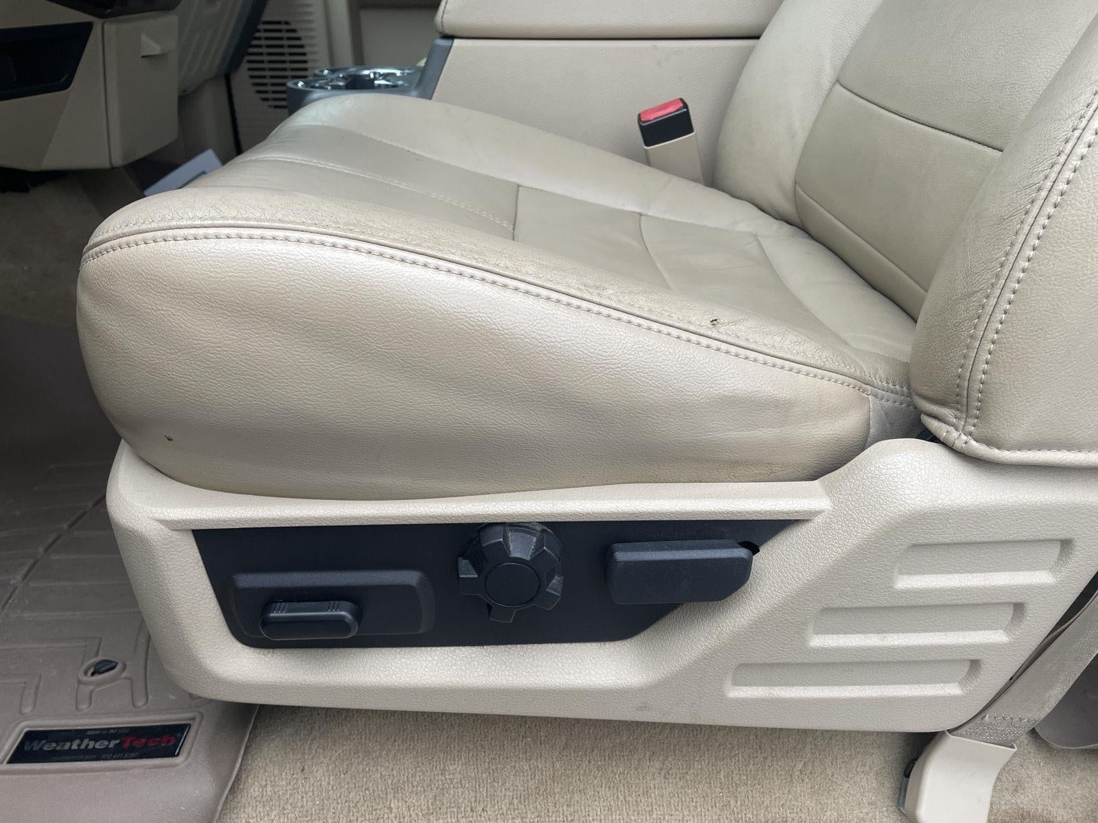 2010 Ford Super Duty F-250 SRW Lariat