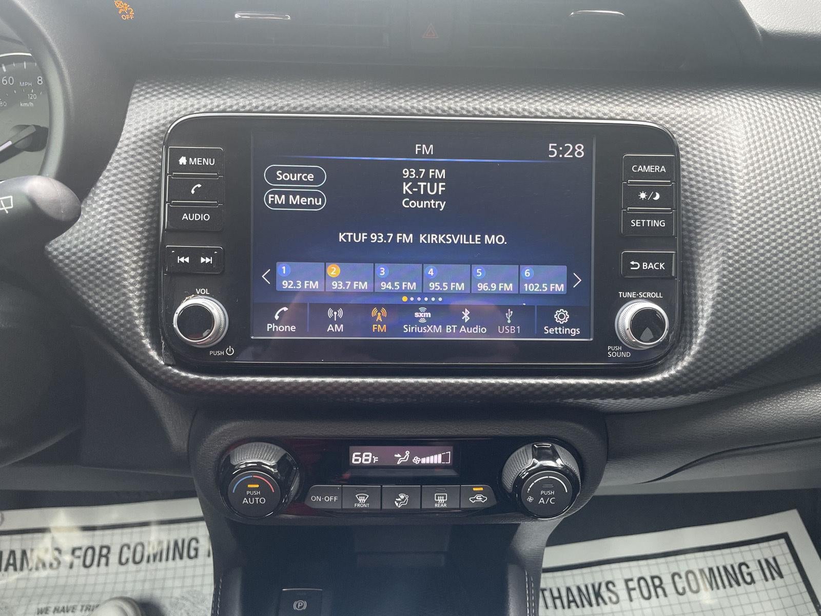 2022 Nissan Kicks SV
