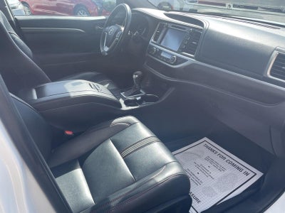 2019 Toyota Highlander SE