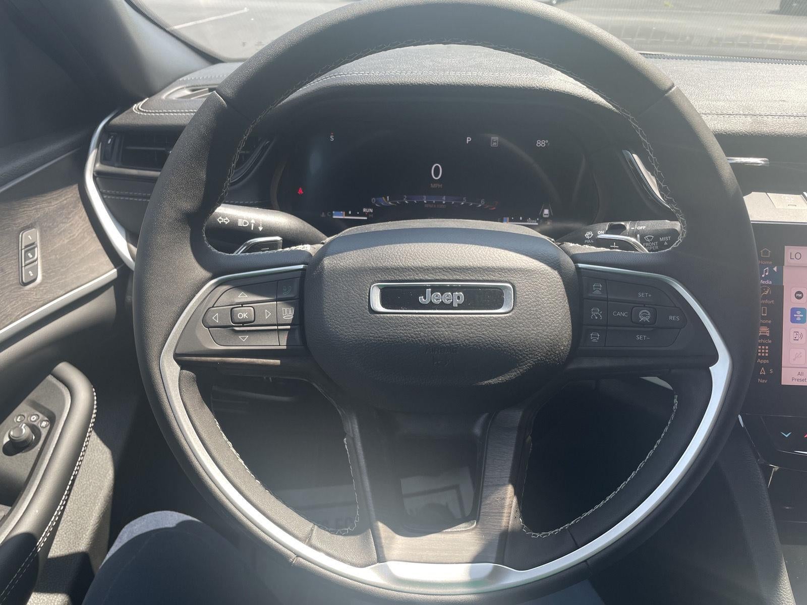 2026 Jeep Grand Cherokee GRAND CHEROKEE LIMITED 4X4
