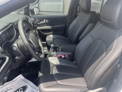2027 Chrysler Pacifica PACIFICA SELECT
