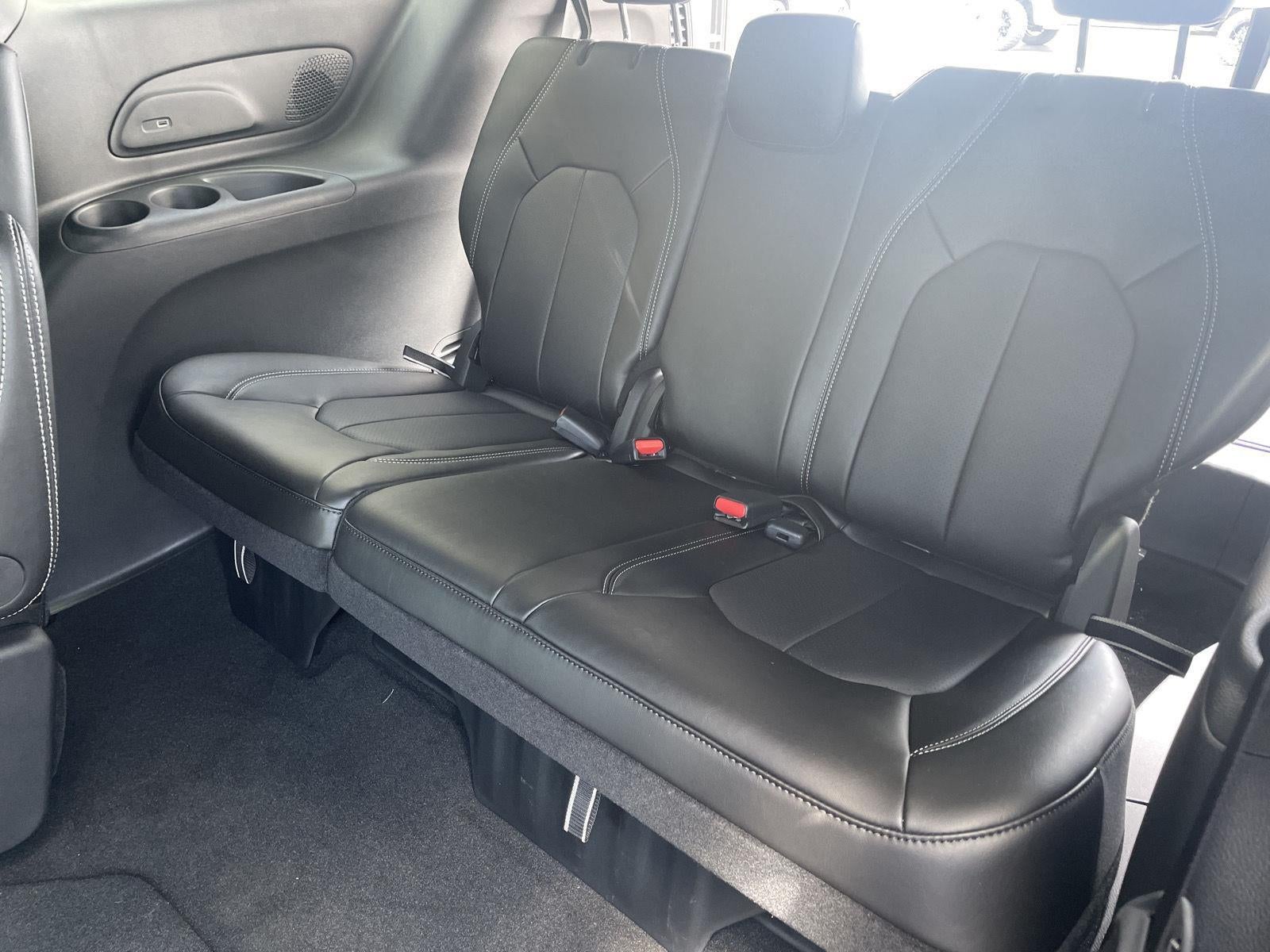 2027 Chrysler Pacifica PACIFICA SELECT