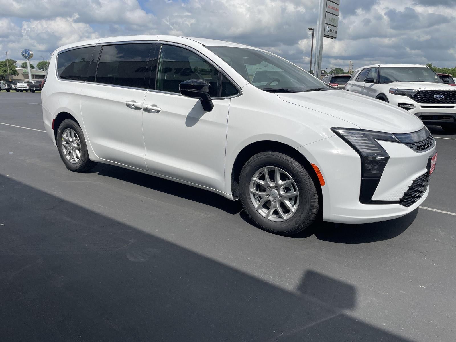 2027 Chrysler Pacifica PACIFICA SELECT