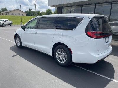 2027 Chrysler Pacifica PACIFICA SELECT