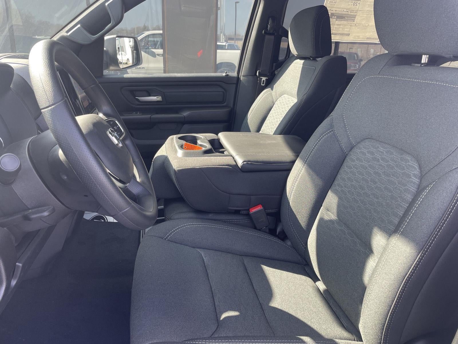 2026 RAM Ram 1500 RAM 1500 EXPRESS CREW CAB 4X4 5'7' BOX