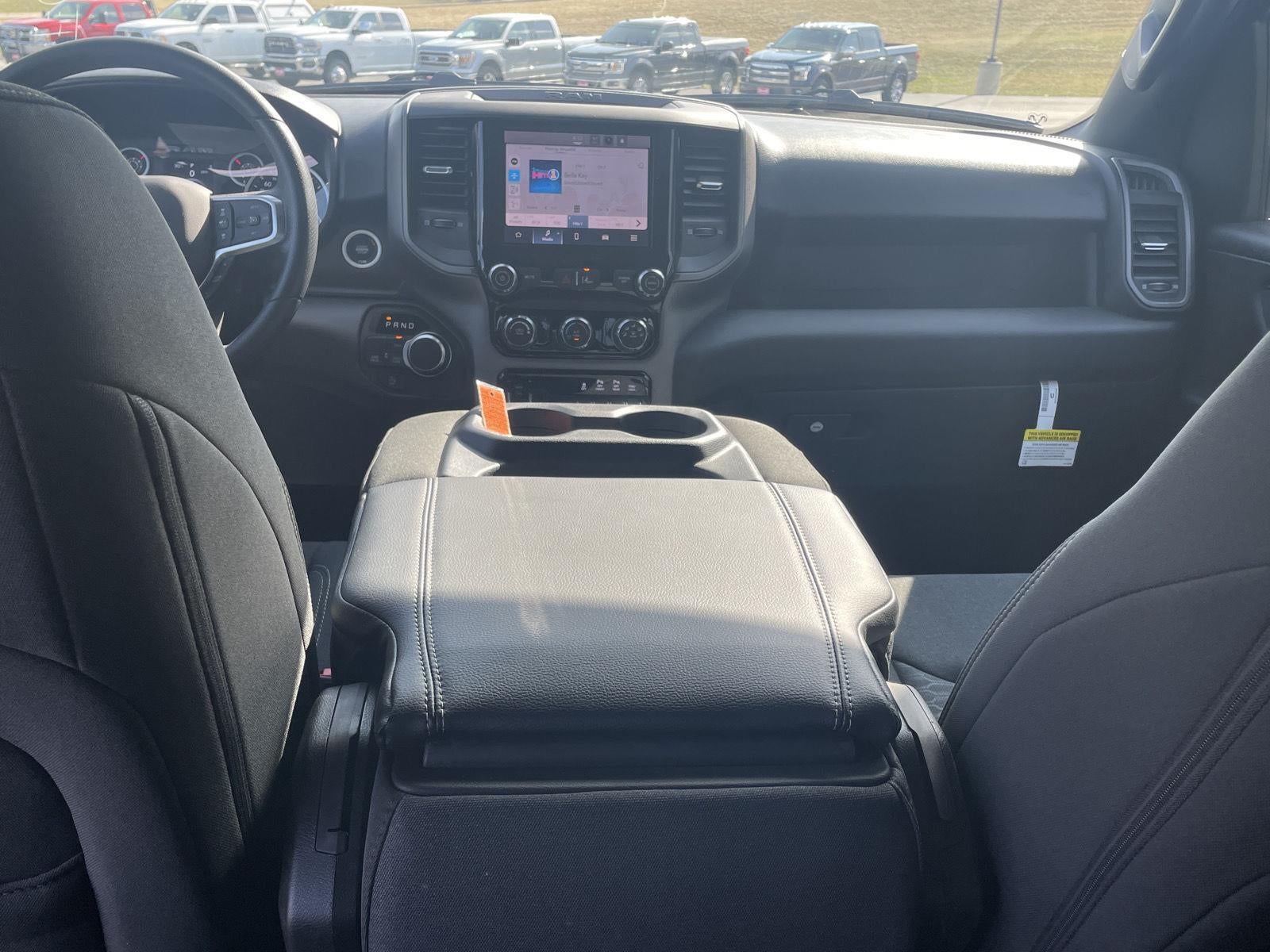 2026 RAM Ram 1500 RAM 1500 EXPRESS CREW CAB 4X4 5'7' BOX