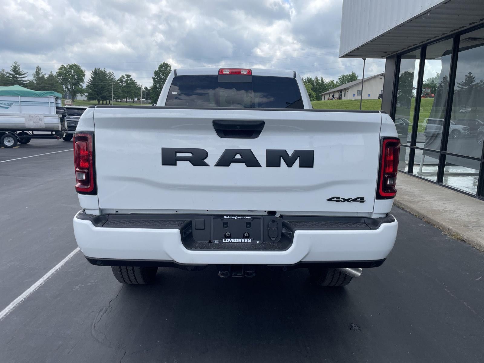 2026 RAM Ram 2500 RAM 2500 BLACK EXPRESS CREW CAB 4X4 6'4' BOX