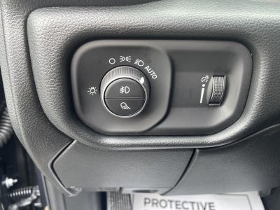 2026 RAM Ram 2500 RAM 2500 BLACK EXPRESS CREW CAB 4X4 6'4' BOX