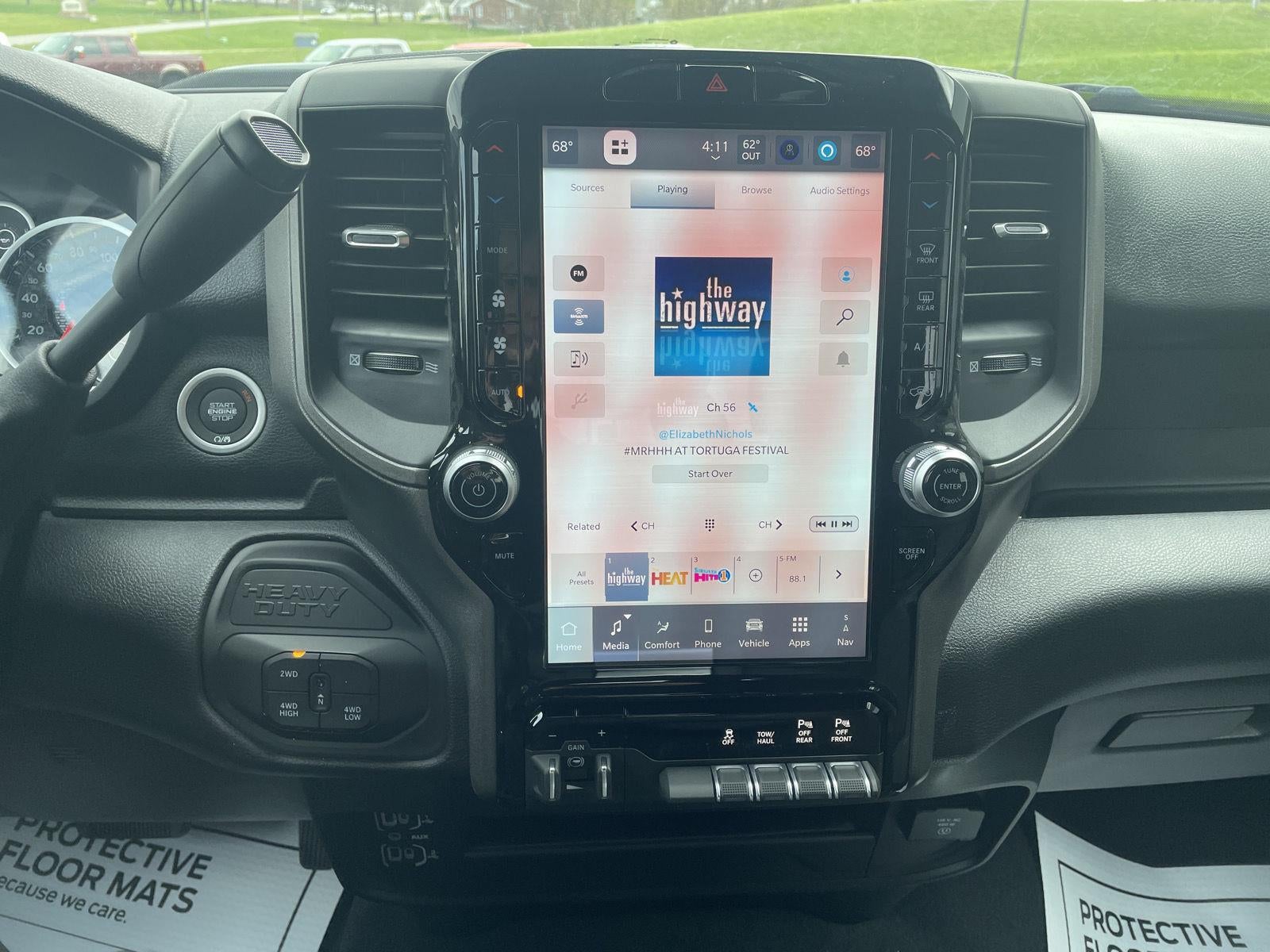 2026 RAM Ram 2500 RAM 2500 BLACK EXPRESS CREW CAB 4X4 6'4' BOX