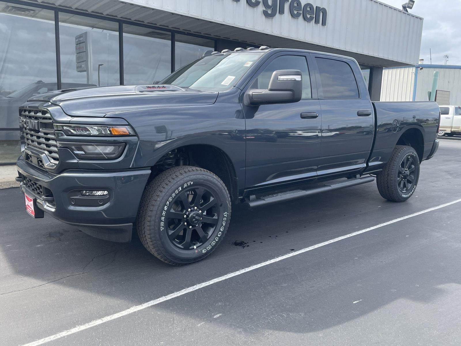 2026 RAM Ram 2500 RAM 2500 BLACK EXPRESS CREW CAB 4X4 6'4' BOX