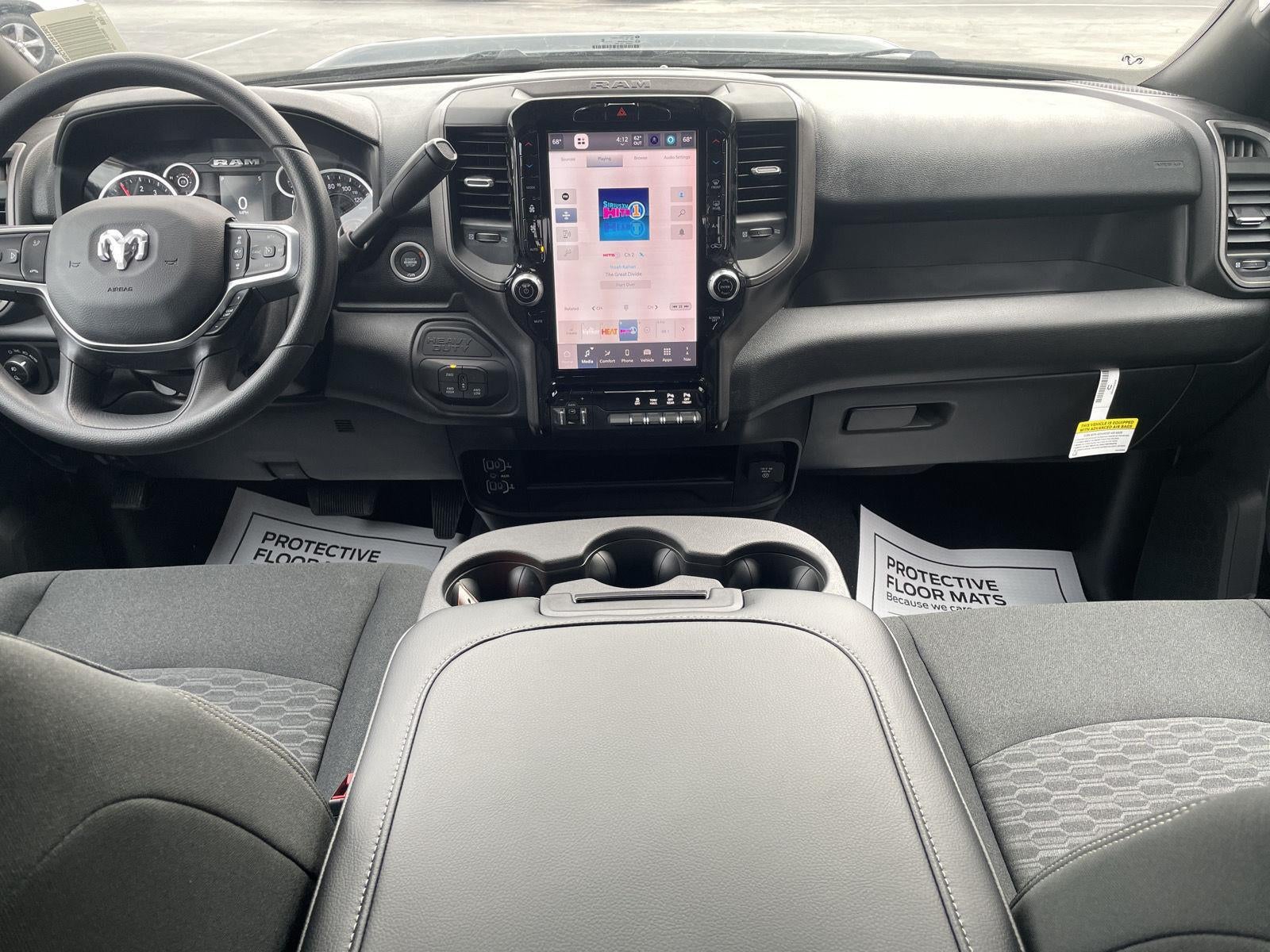 2026 RAM Ram 2500 RAM 2500 BLACK EXPRESS CREW CAB 4X4 6'4' BOX